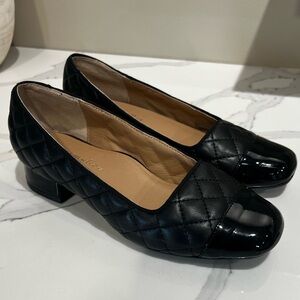 Bettye Muller Comfort flats  All Leather 7.5